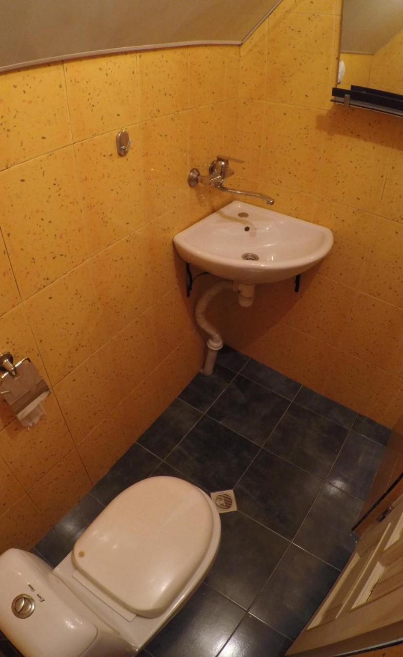4Bd Appartaments With Cozy Garden Tbilisi Ngoại thất bức ảnh