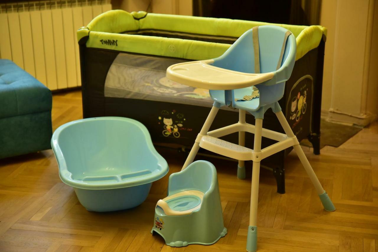 4Bd Appartaments With Cozy Garden Tbilisi Ngoại thất bức ảnh